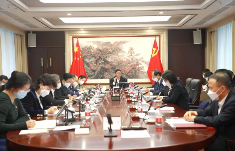 51吃瓜
召开党组理论学习中心组会议专题学习党的二十大精神
