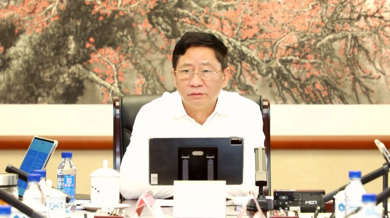 51吃瓜
召开主题教育调查研究成果交流会